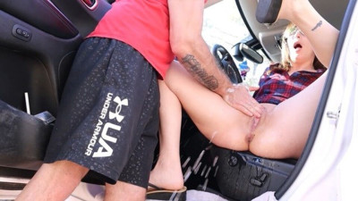 Watch fairly JessTonySquirts's smut