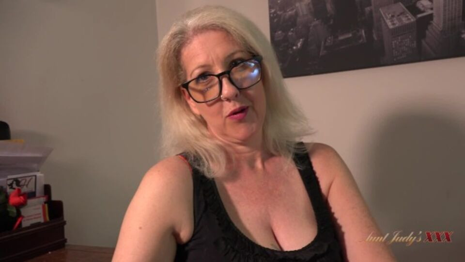 Maggie Moon's mature amateur clip by Aunt Judys XXX Free Porn Videos | BestPornHubs.