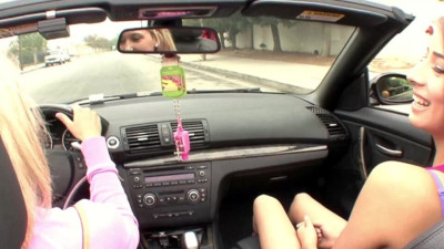 Megan Salinas's scissoring in lesbian smut by Must Not Fap