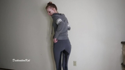 DestinationKat's pissing xxx by Verified Amateurs