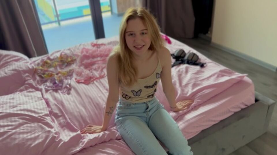Zxlecya's real couple homemade sex by Verified Amateurs Free Porn Videos | BestPornHubs.