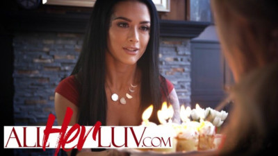 Watch impeccable Katrina Jade and Emma Hix's sex