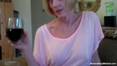 Bunny's milf clip