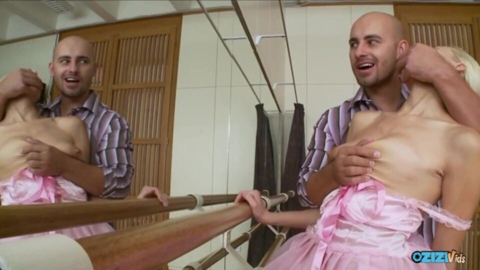 Zizi Vids featuring princess's blowjob smut Free Porn Videos | BestPornHubs.