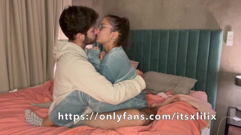 Verified Amateurs featuring Itsxlilix's eating pussy action Free Porn Videos | BestPornHubs.