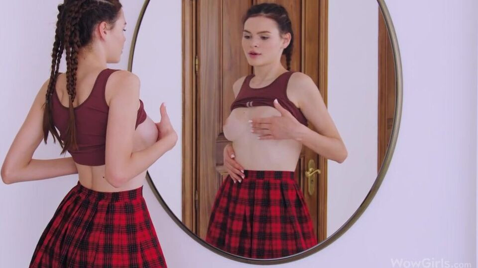 Perfect body movie with funny Kinsley White from WOW Girls Free Porn Videos | BestPornHubs.