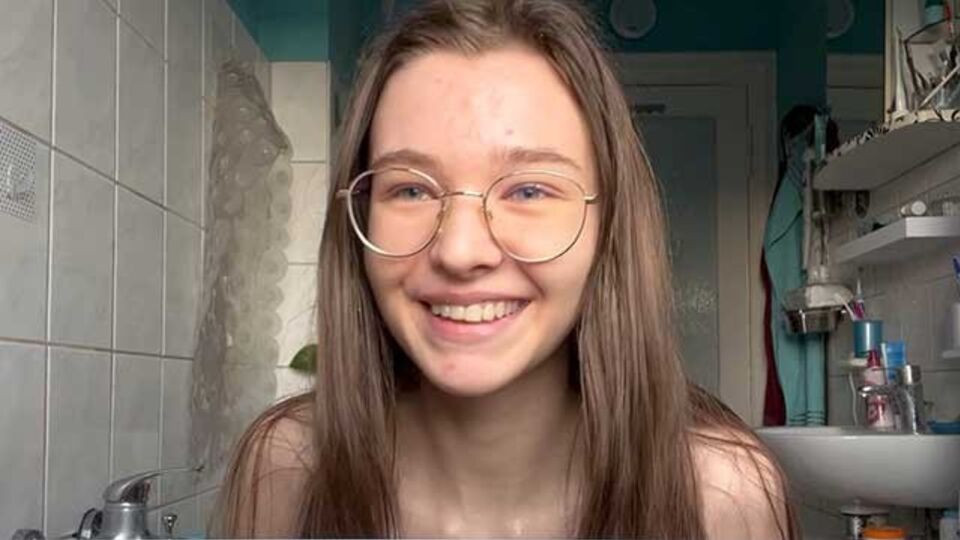 Dunnes teen xxx with nice-looking EmmiHill from Verified Amateurs Free Porn Videos | BestPornHubs.