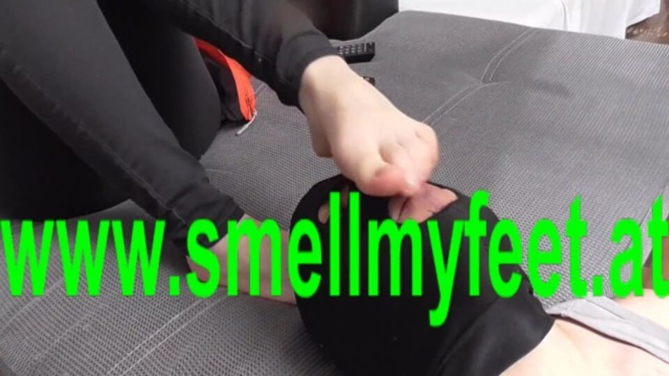 Squeeze's dipping trailer by Smell My Feet Free Porn Videos | BestPornHubs.
