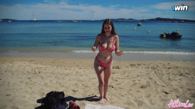 Seductive Allice Leo's beach video