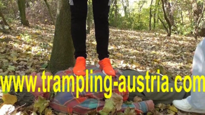 Heavenly Lady - lady trailer - Trampling Austria