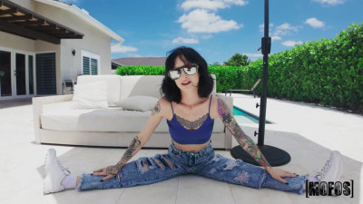 Mofos - oral scene