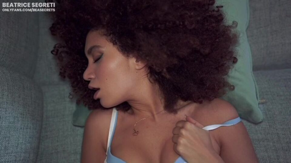 Admirable Beatrice Segreti's ditalino movie Free Porn Videos | BestPornHubs.
