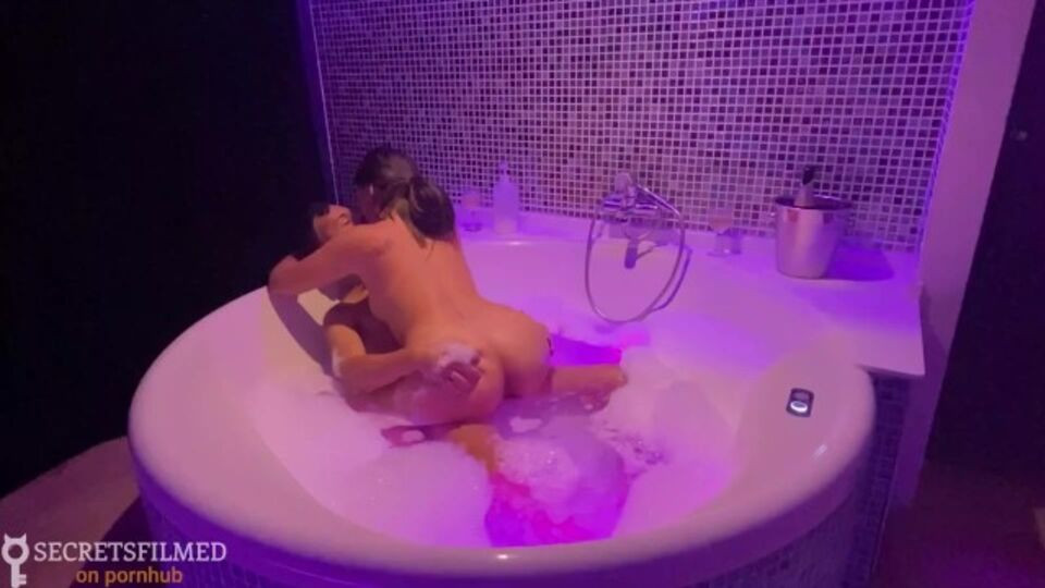 SecretsFilmed's hot guy eating pussy dirt Free Porn Videos | BestPornHubs.