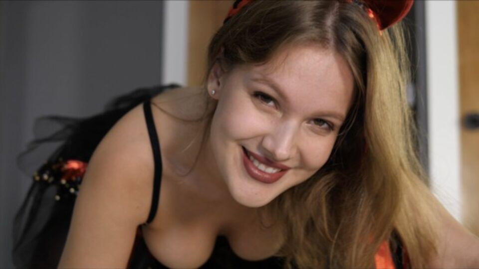 Romantic ImMayBee's cowgirl riding scene Free Porn Videos | BestPornHubs.