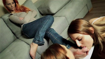 Sex hungry Piper Fawn and Katy Rose - red head scene - Foot Fetish Center