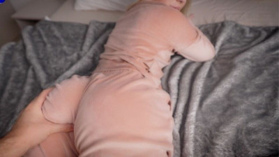 Graceful Jenny Lux - pijama xxx - Verified Amateurs