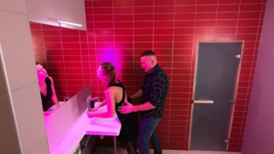 Watch steamy AliceKellyXXX's clip