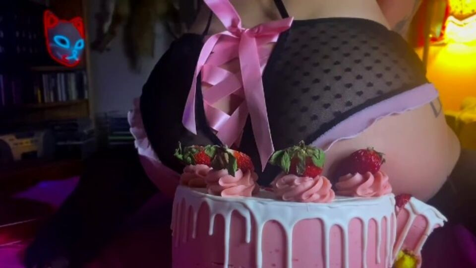 KitsuneForeplay's messy food scene by Verified Amateurs Free Porn Videos | BestPornHubs.