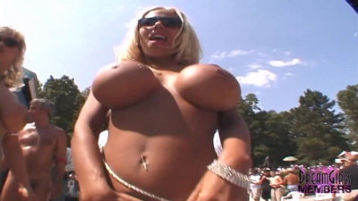 Attractive sweetie pie's ponderosa scene